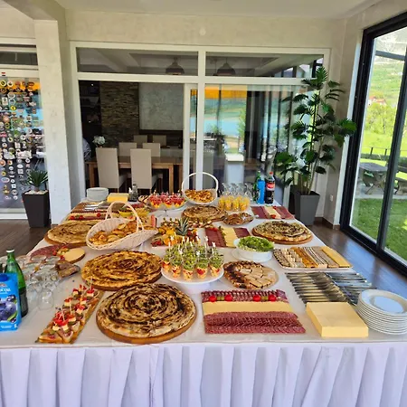 Mediteran Bed & Breakfast 3*