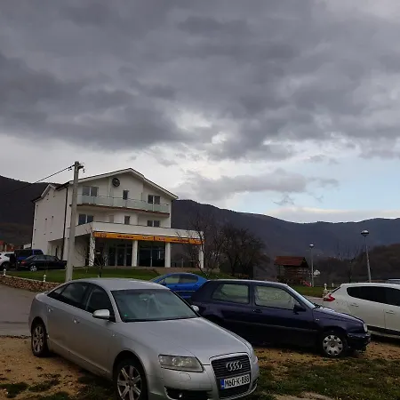 Mediteran krevet i doručak Prozor