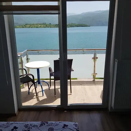 Mediteran Bed & Breakfast 3*